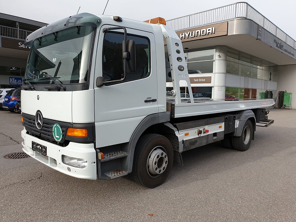 Mercedes-Benz Atego 1223L Abschleppwagen