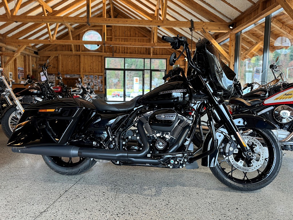 Harley Davidson FLHXS Street Glide